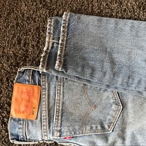 VINTAGE LEVI JEANS SIZE 24